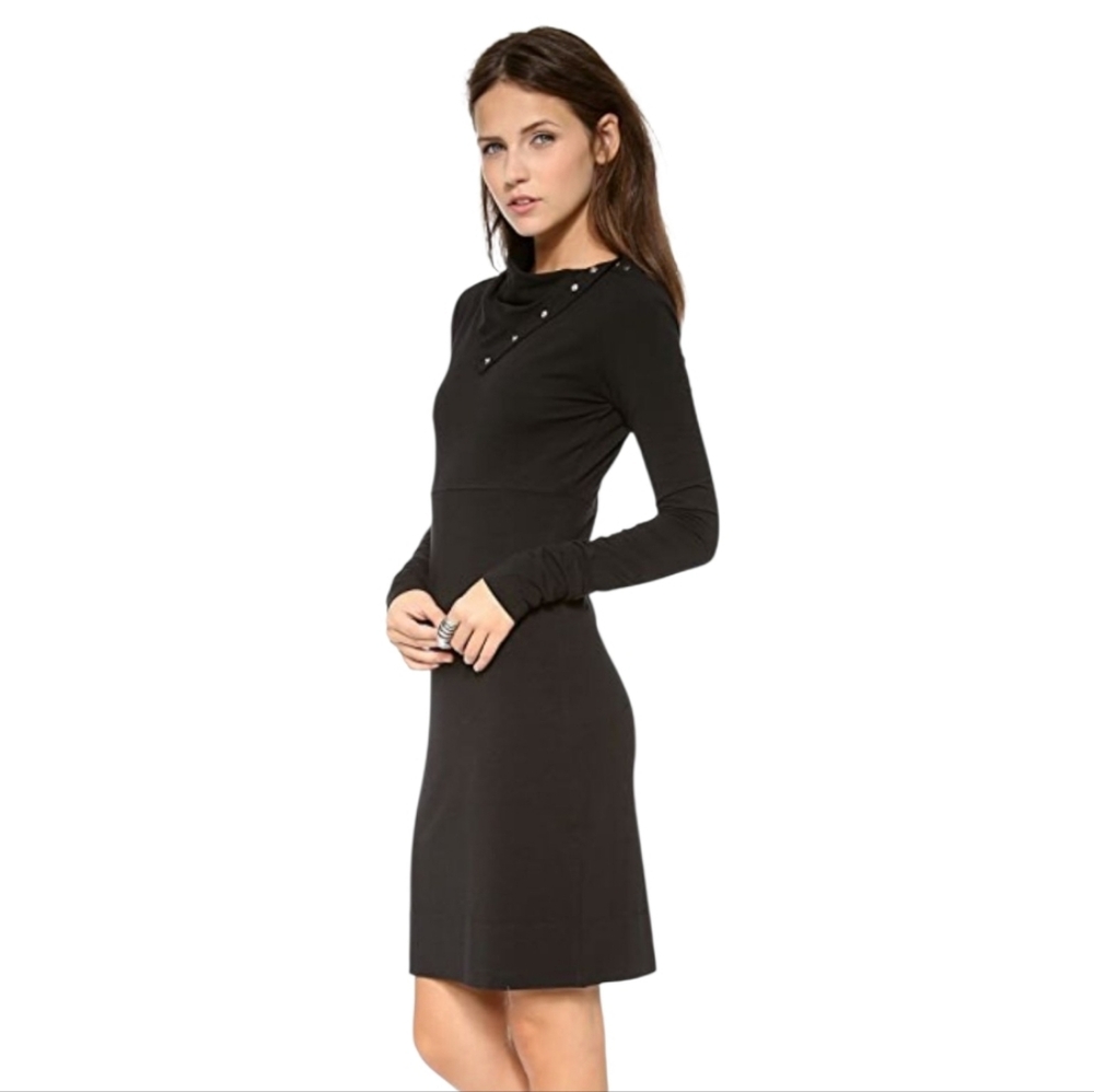 Diane Von Furstenberg Black Turtle‎ Knit Snap Dress Size 8